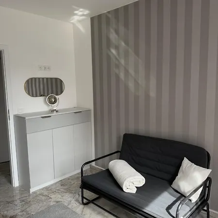 Luxus Lp Apartment